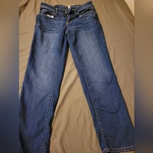 Dark blue jeans, boyfriend cut